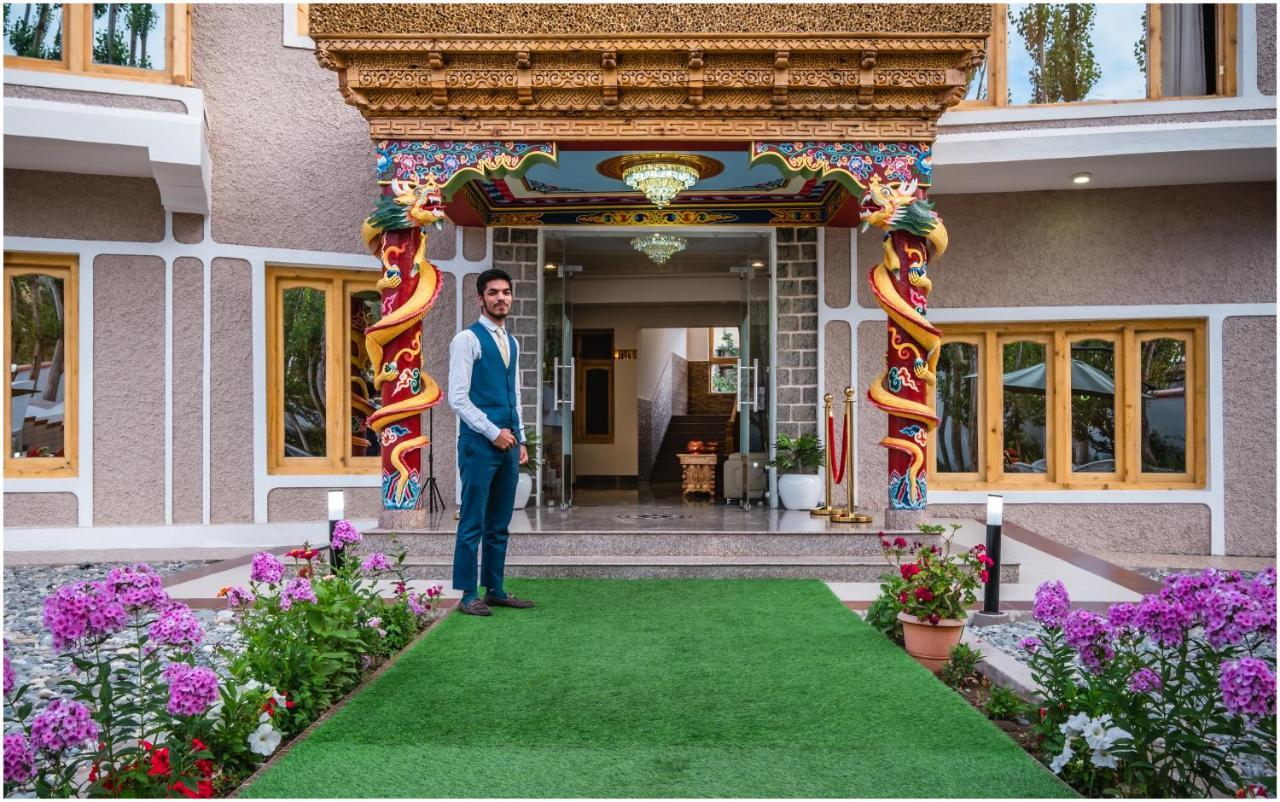 Sangaylay Palace Hotel Leh Exterior photo